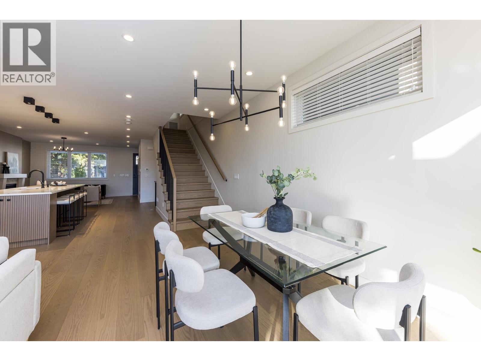 357 E 22ND STREET, North Vancouver - Image 1