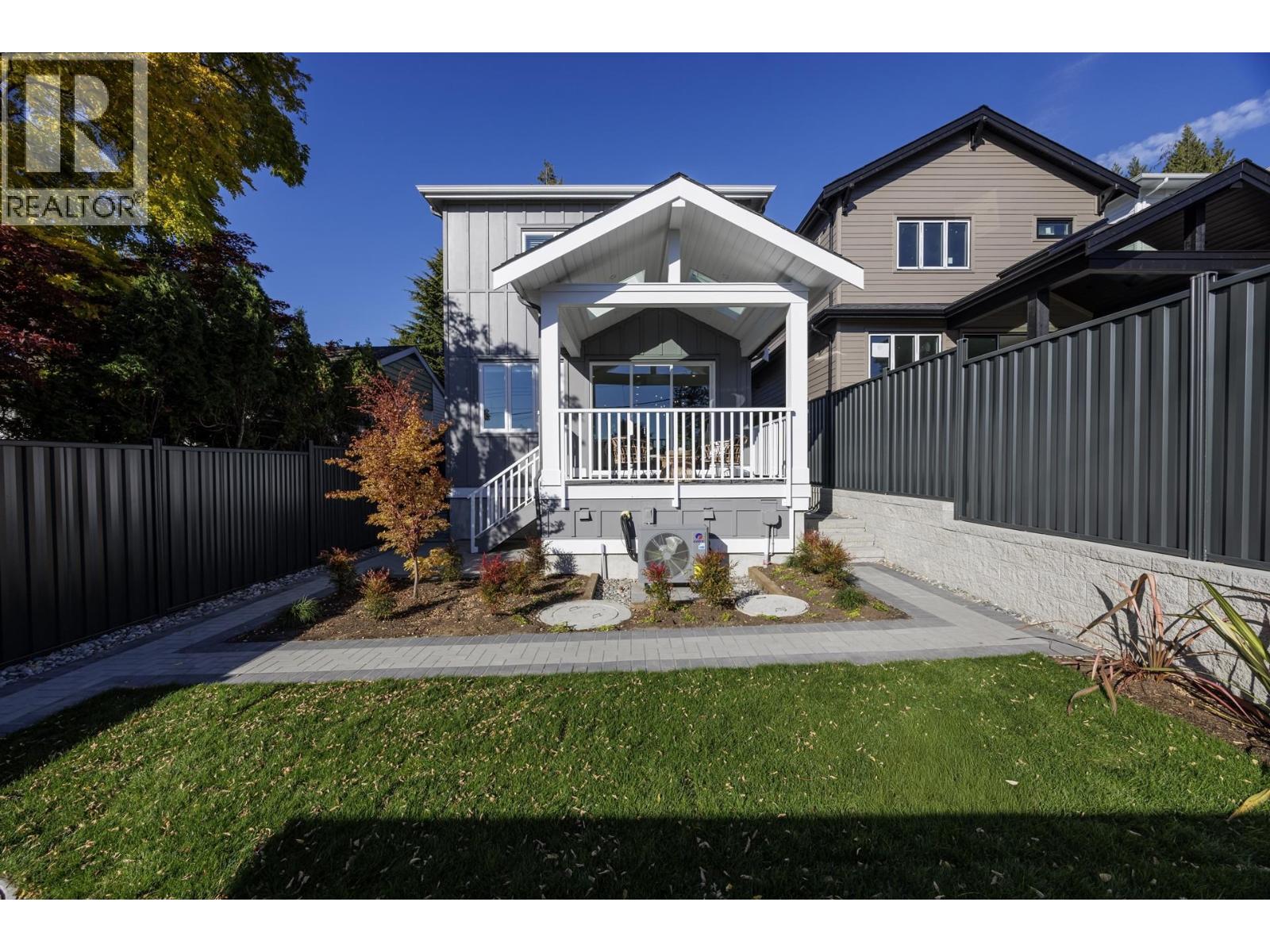 357 E 22ND STREET, North Vancouver - Image 1