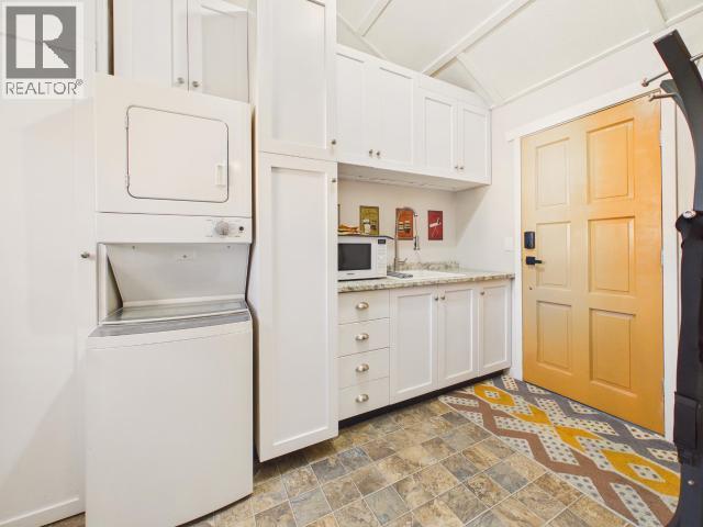 6941 KAMLOOPS STREET, Powell River - Image 1