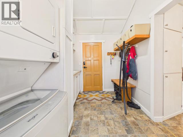 6941 KAMLOOPS STREET, Powell River - Image 1