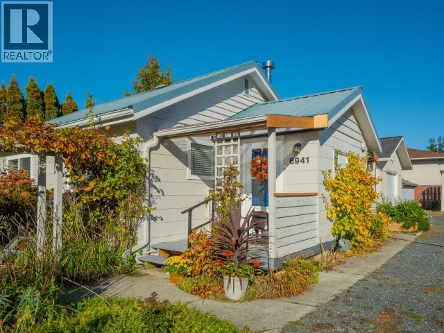 6941 KAMLOOPS STREET, Powell River - Image 1