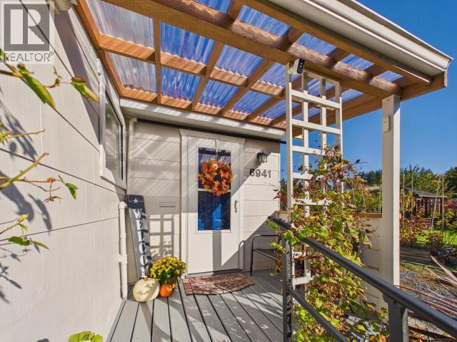 6941 KAMLOOPS STREET, Powell River - Image 1