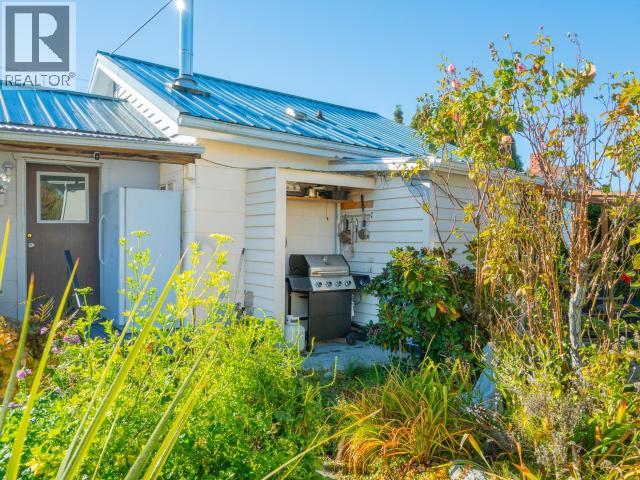 6941 KAMLOOPS STREET, Powell River - Image 1