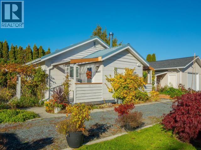 6941 KAMLOOPS STREET, Powell River - Image 1