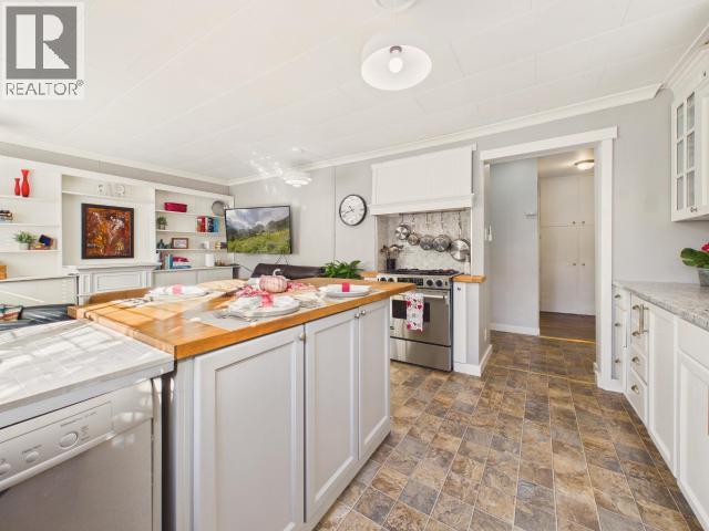 6941 KAMLOOPS STREET, Powell River - Image 1