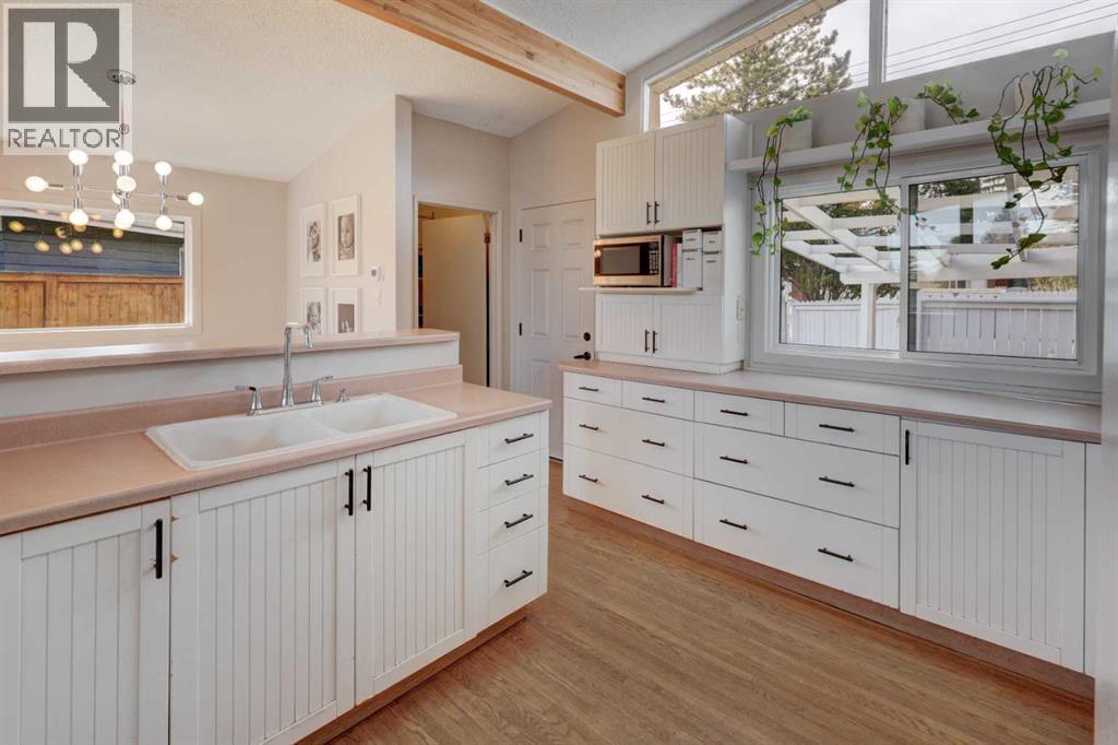 4519 Vandergrift Crescent NW, Calgary — photo 5