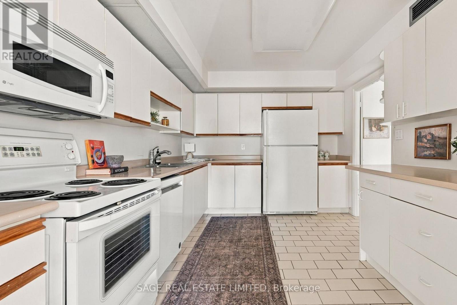 606- 65 Spring Garden Avenue, Toronto, ON photo 8
