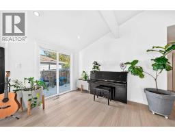 448 Cantrell Drive Sw, Calgary, AB T2W2K7 Photo 17