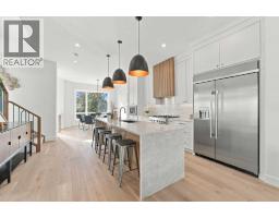 5pc Bathroom - 4918 21 Avenue Nw, Calgary, AB T3B0X2 Photo 8