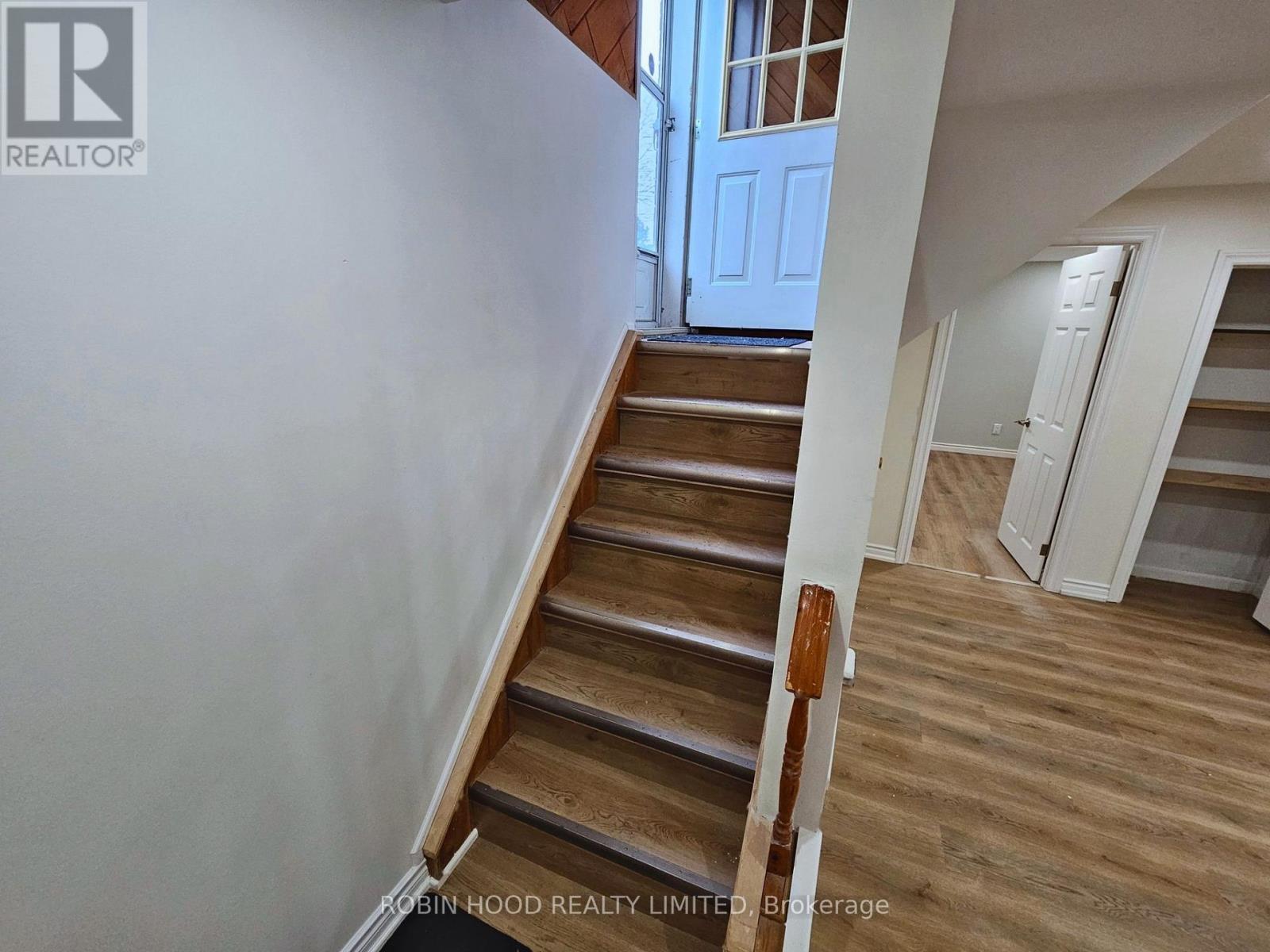 36 Linton Avenue, Ajax, ON photo 3