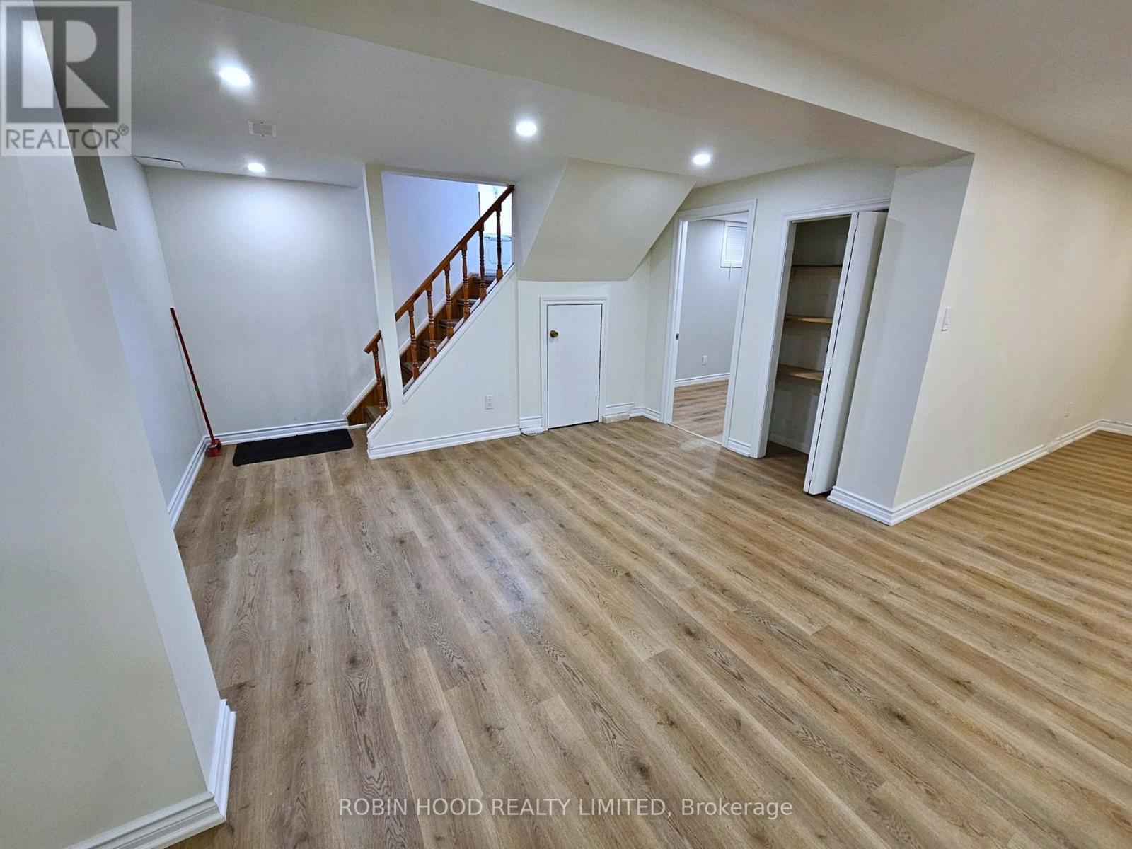 36 Linton Avenue, Ajax, ON photo 4
