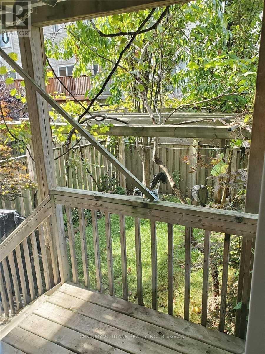 105 WILKES CRESCENT, Toronto (Clairlea-Birchmount) — photo 2