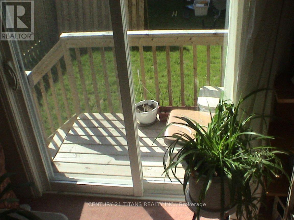 105 WILKES CRESCENT, Toronto (Clairlea-Birchmount) — photo 3