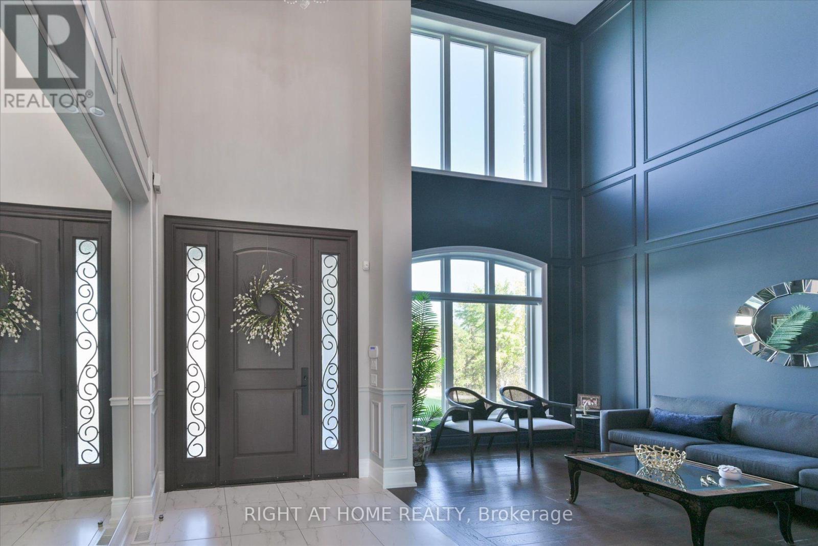 25 Wedgeport Court, King, ON photo 5