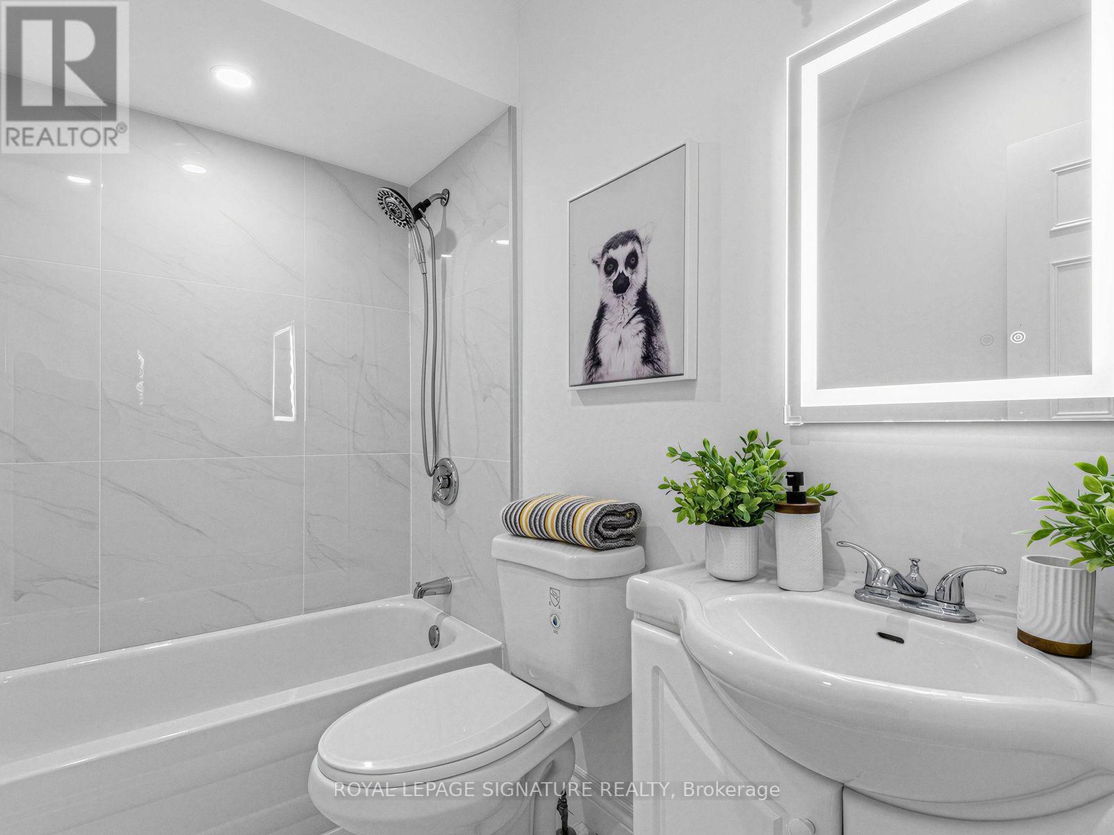 12 Strathmore Drive, Markham, ON photo 23