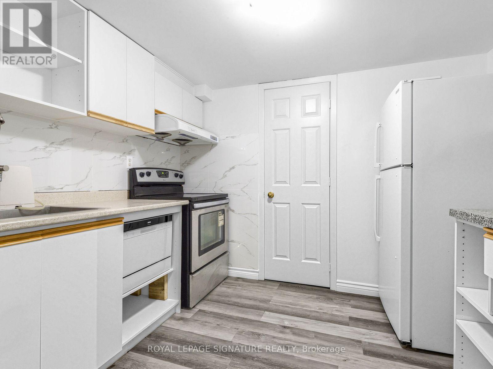 12 Strathmore Drive, Markham, ON photo 32