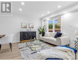Kitchen - 12 Strathmore Drive, Markham, ON L3P6J6 Photo 10