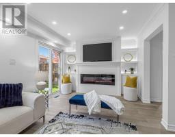 Living room - 12 Strathmore Drive, Markham, ON L3P6J6 Photo 8