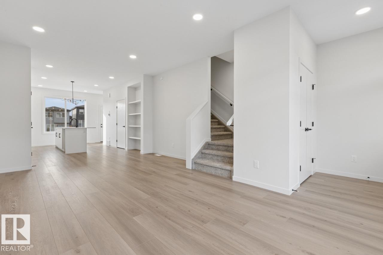 7530 Klapstein LI SW, Edmonton — photo 5