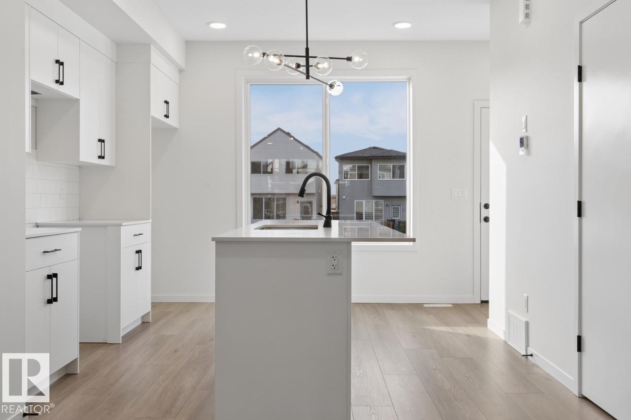 7530 Klapstein LI SW, Edmonton — photo 9