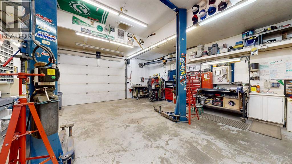Listing photo – 4125 61 Street, Stettler