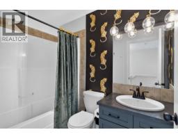 241 Mckenzie Towne Lane Se, Calgary, AB T2Z0C3 Photo 16