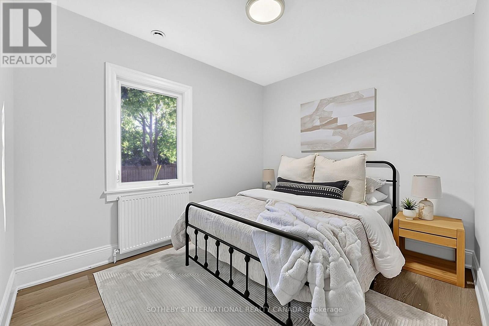 16 Smithfield Drive, Toronto, ON photo 14