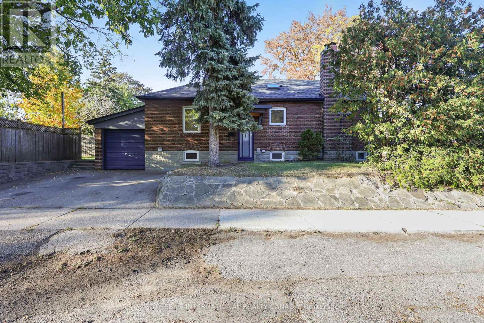 16 Smithfield Drive, Toronto, ON photo 30