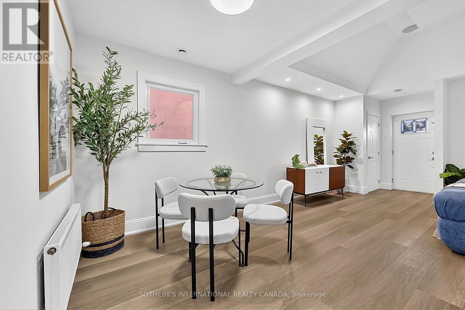 16 Smithfield Drive, Toronto, ON photo 4