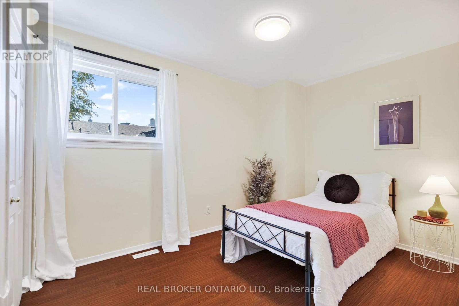 302 Delrex Boulevard, Halton Hills, ON photo 19