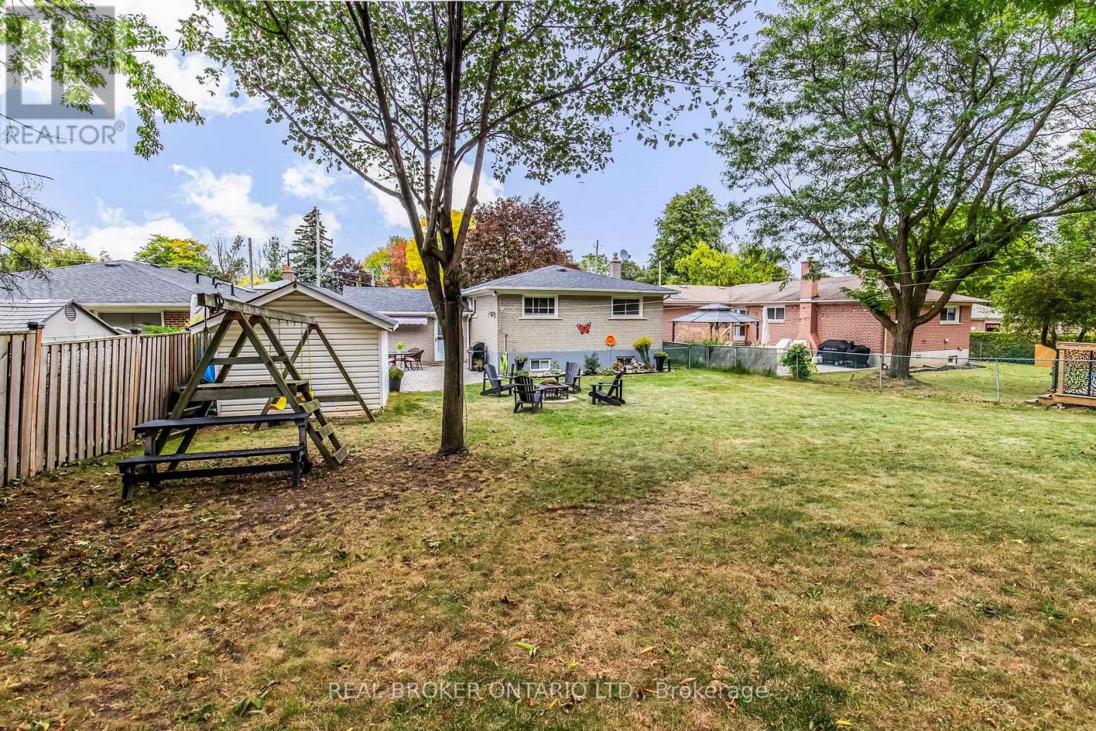 302 Delrex Boulevard, Halton Hills, ON photo 36