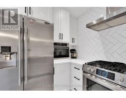 2 Foch Avenue, Toronto, ON M8W3W8 Photo 8