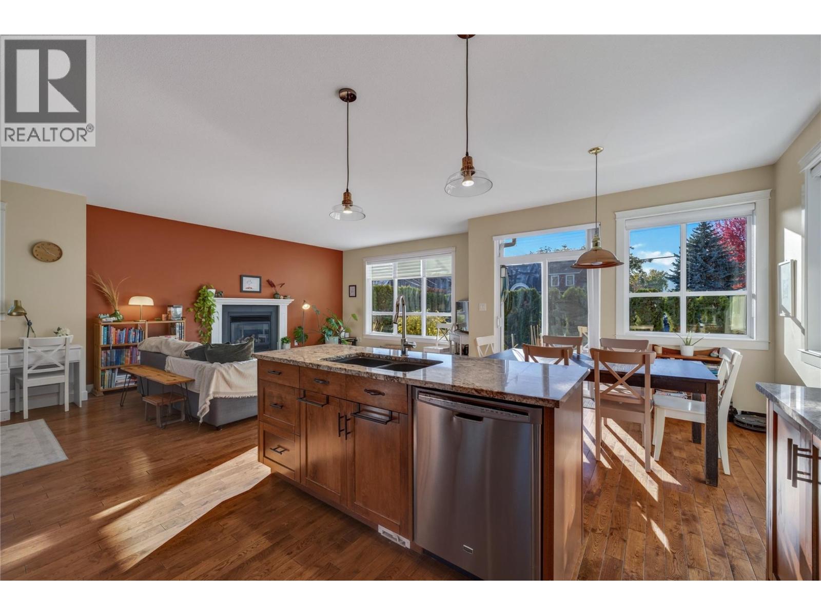644 VICTORIA Drive Unit# 101, Penticton