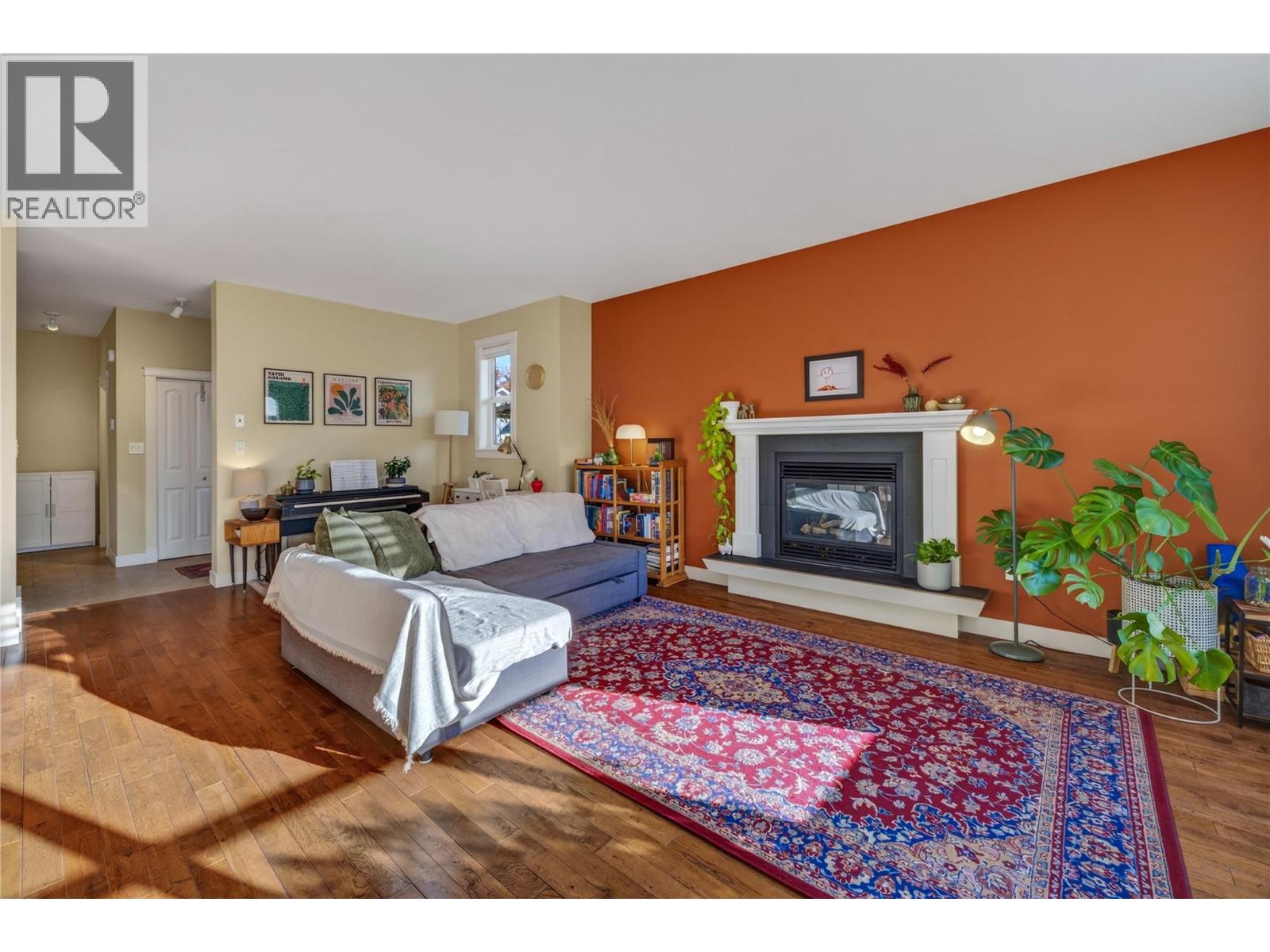 #101 644 VICTORIA Drive - 10