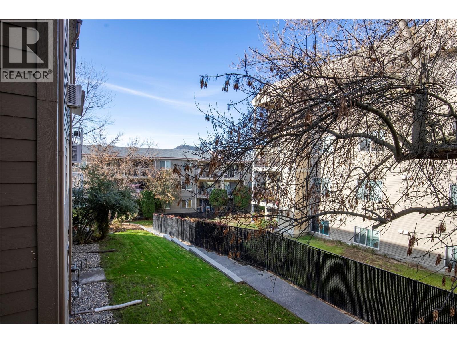 214 395 Franklyn Road, Kelowna