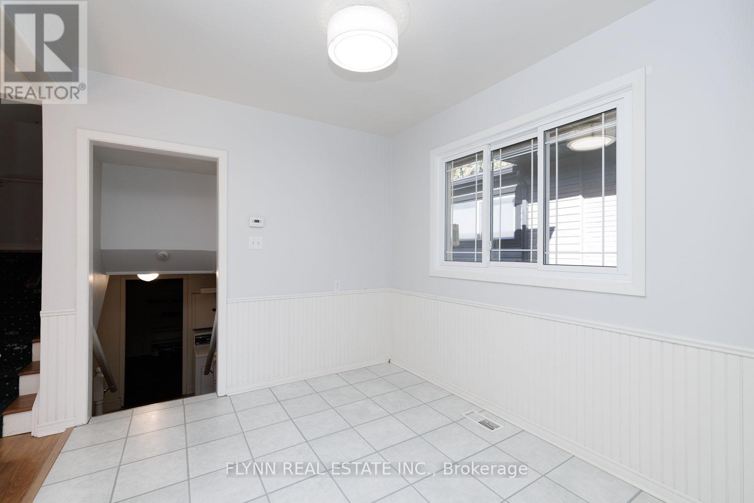 8968 Banting Avenue, Niagara Falls, ON photo 12