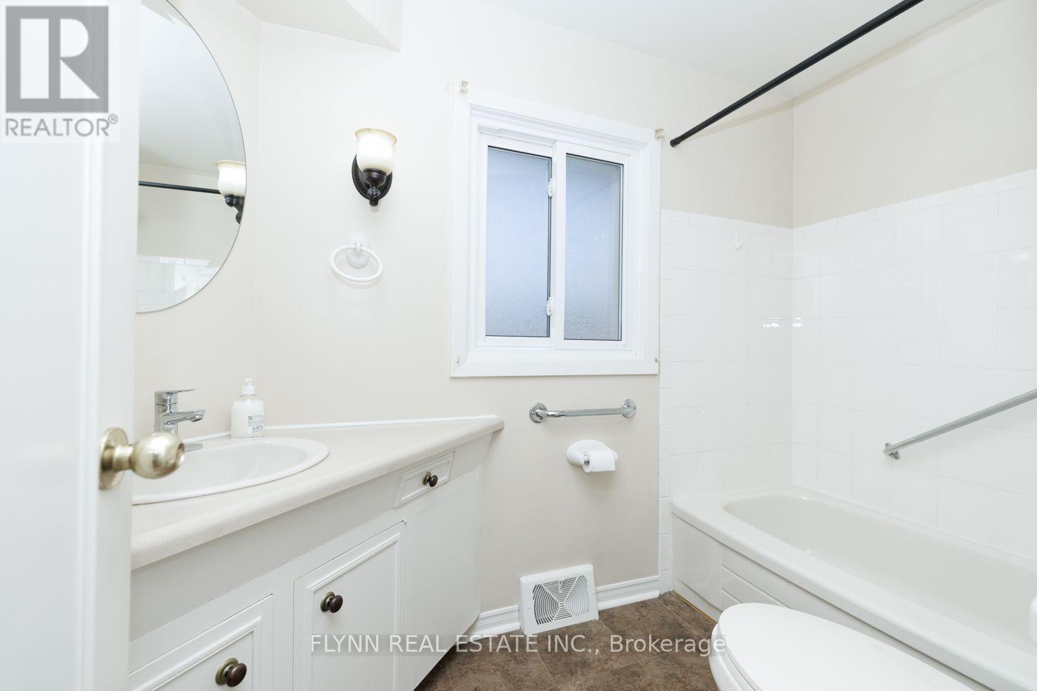 8968 Banting Avenue, Niagara Falls, ON photo 24