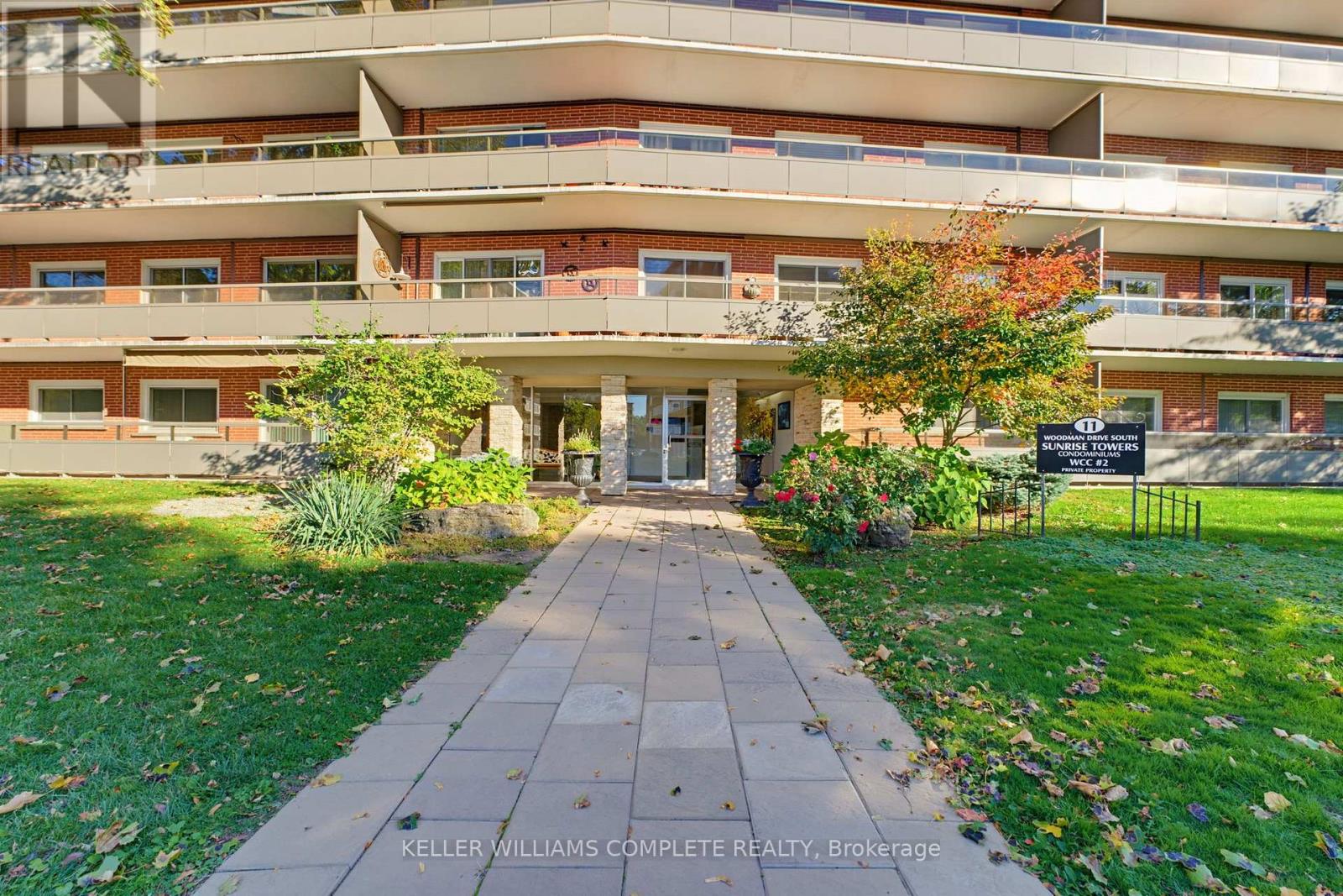 210- 11 WOODMAN Drive South, Hamilton, ON
