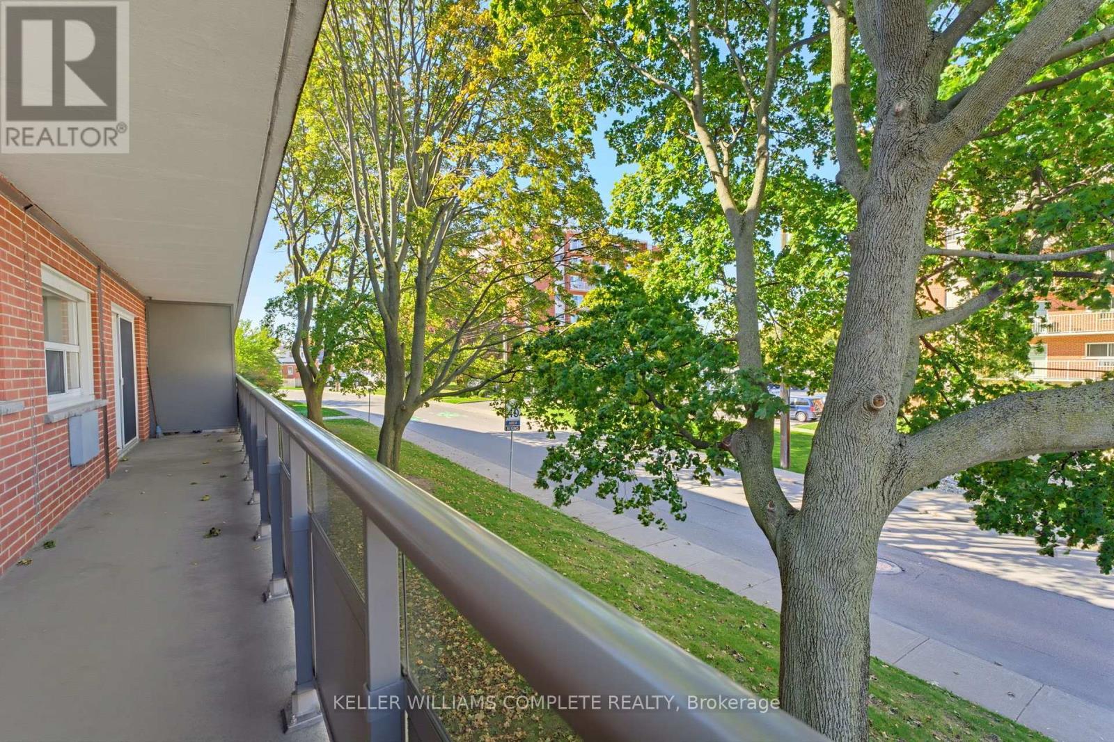 210- 11 WOODMAN Drive South, Hamilton, ON photo 28