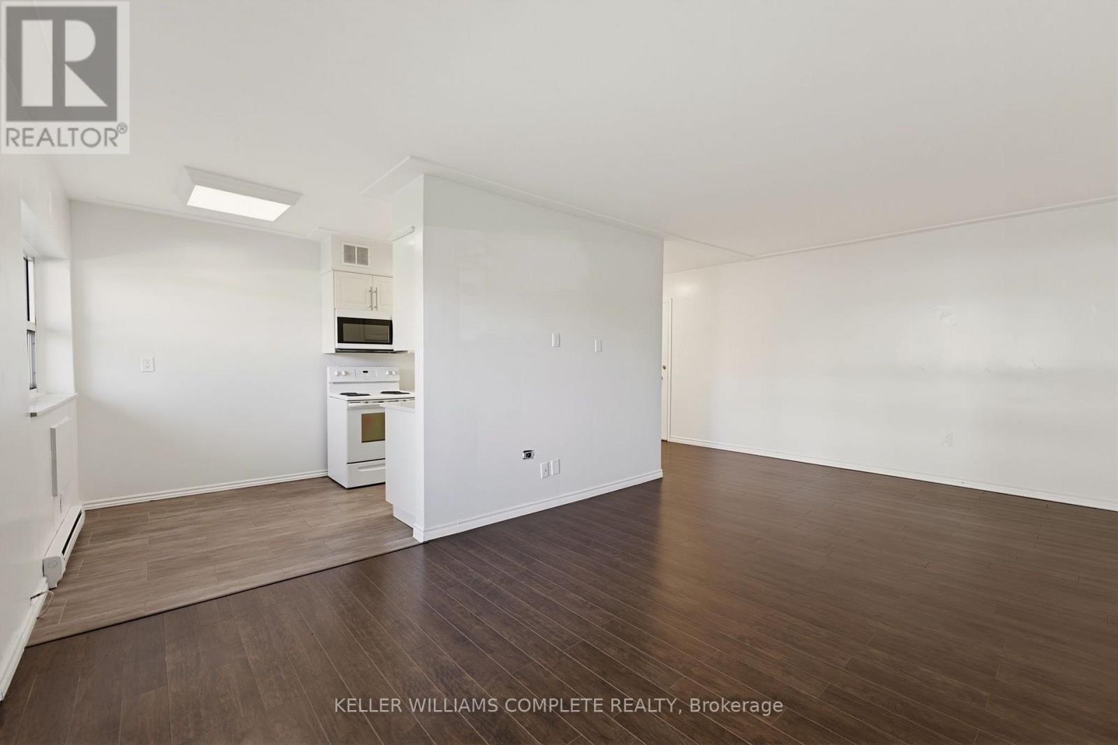 210- 11 WOODMAN Drive South, Hamilton, ON photo 7