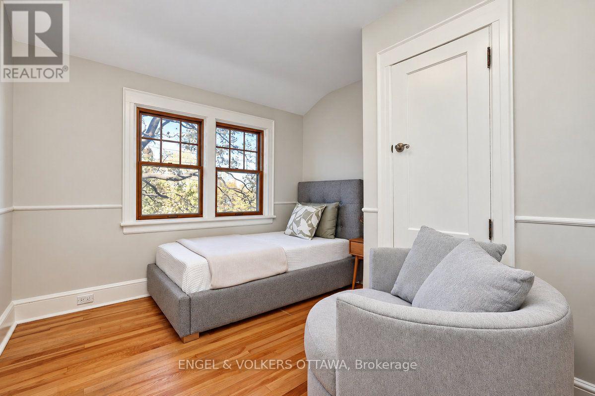 Bedroom 3, bright and open