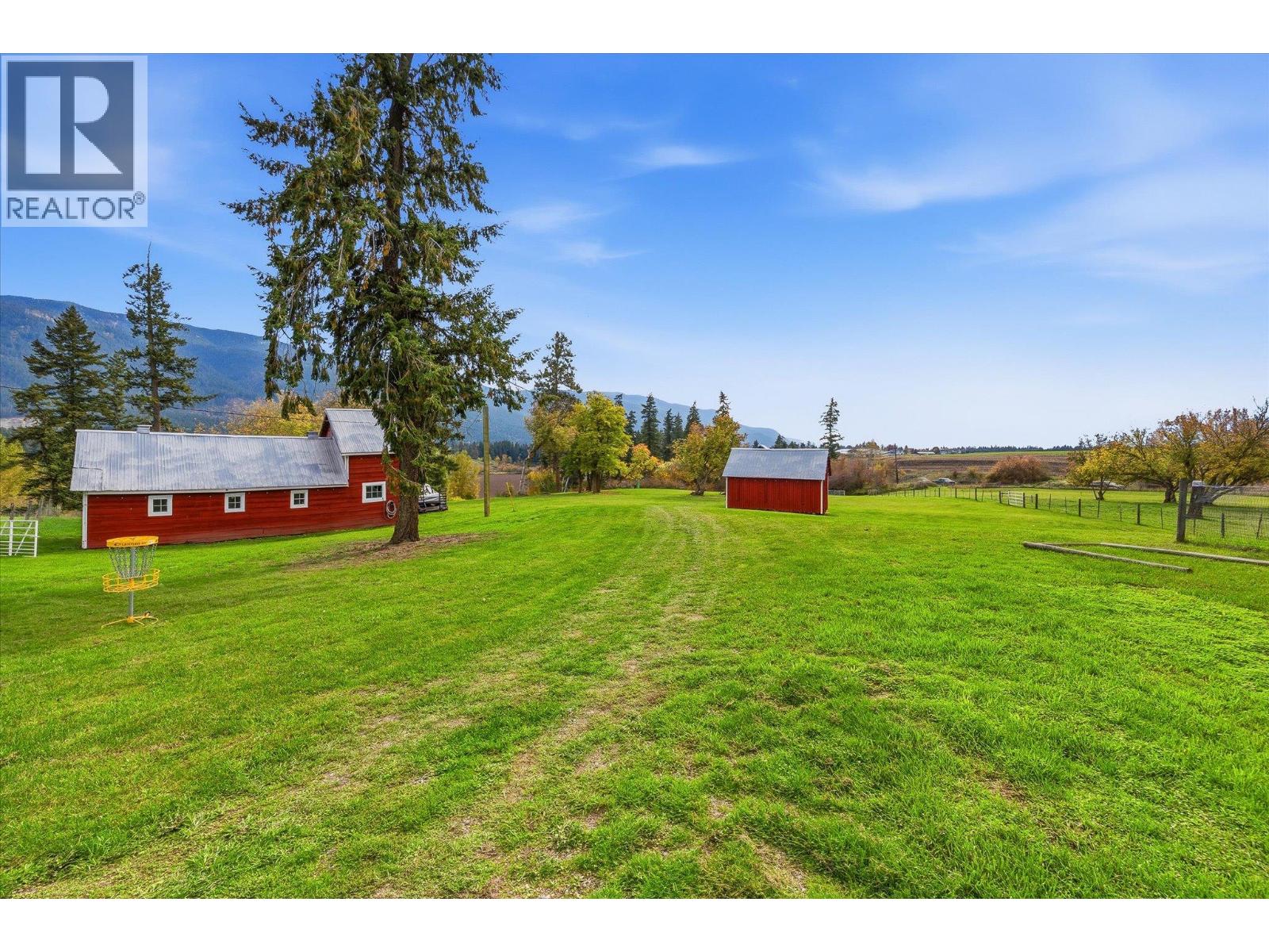 4652 Highway 97A - 51
