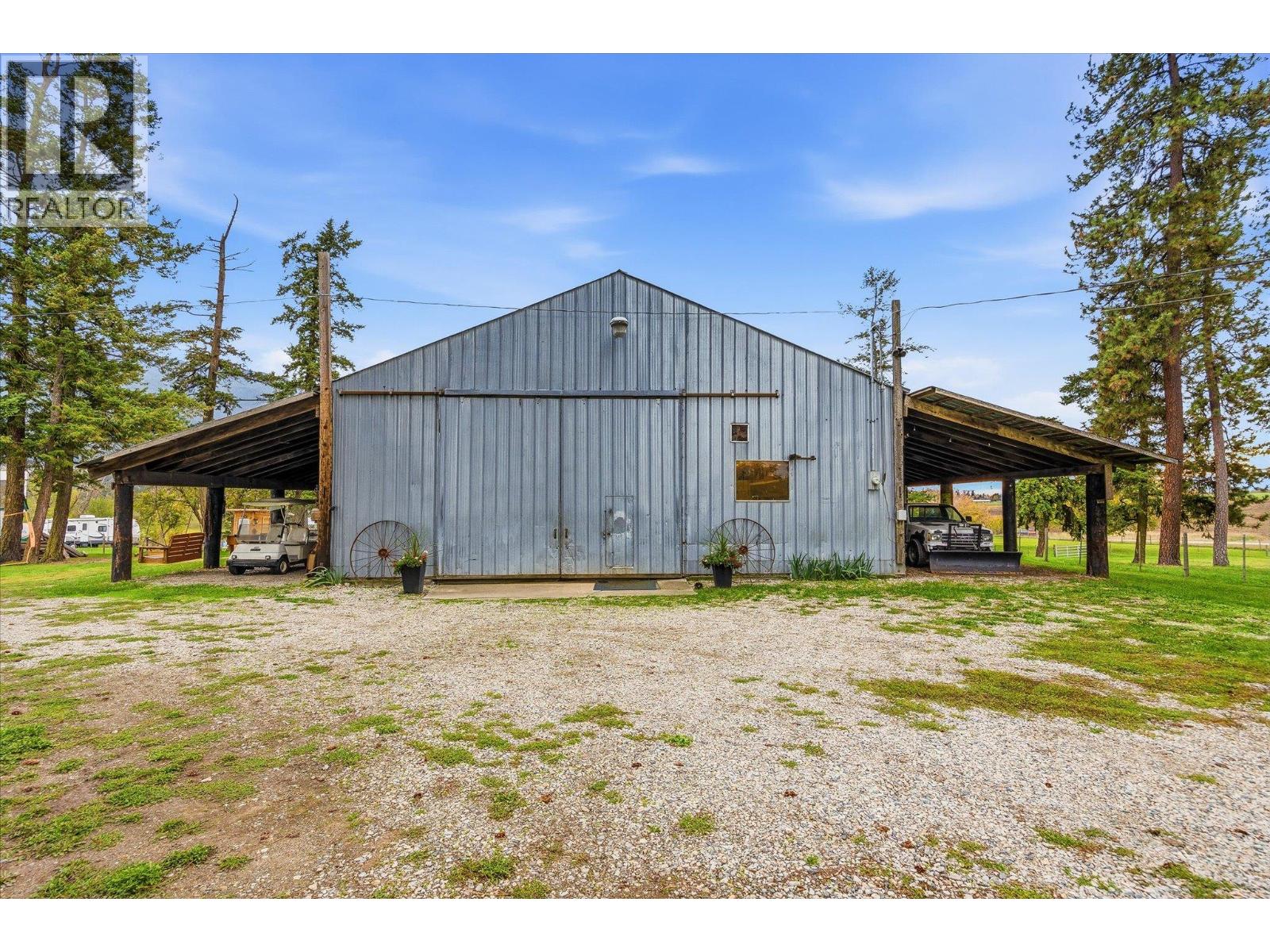 4652 Highway 97A - 39
