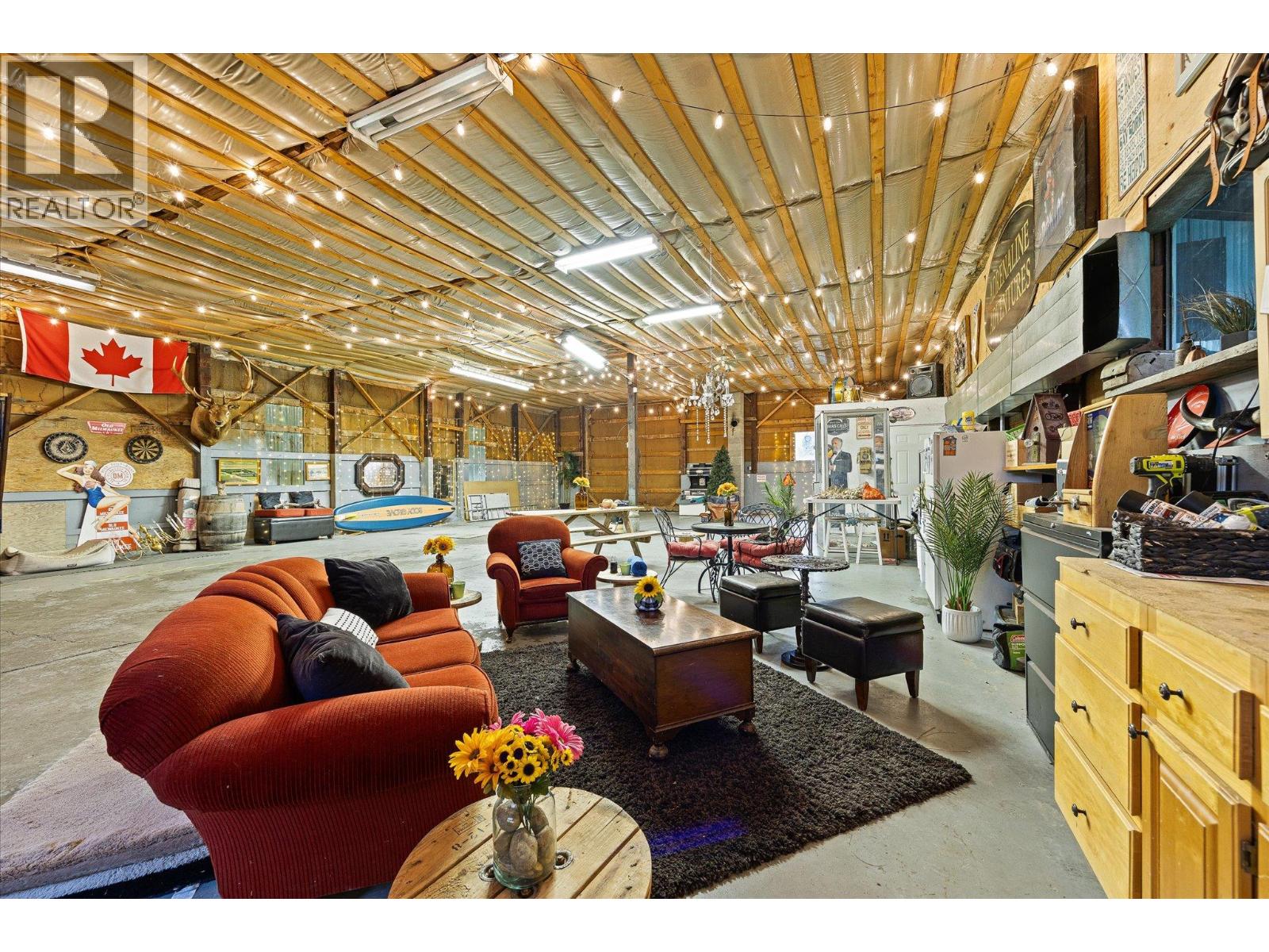 4652 Highway 97A - 42
