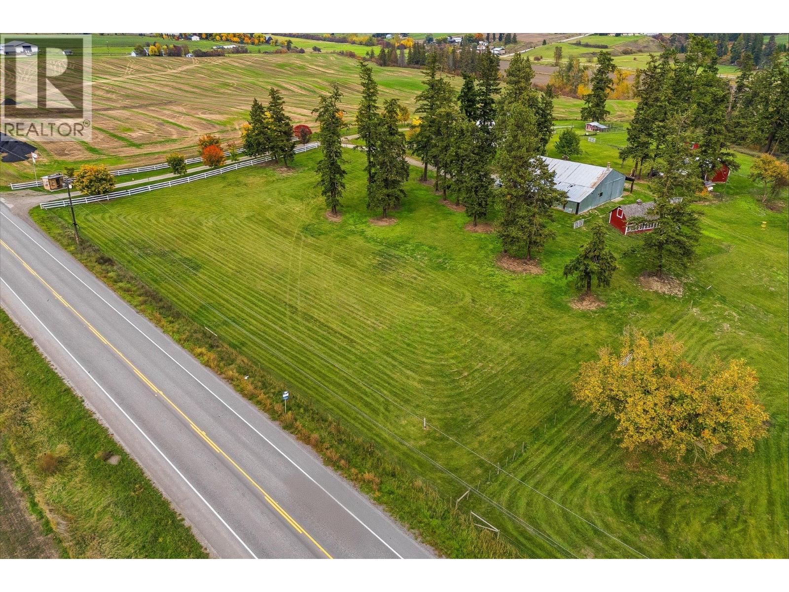 4652 Highway 97A - 82