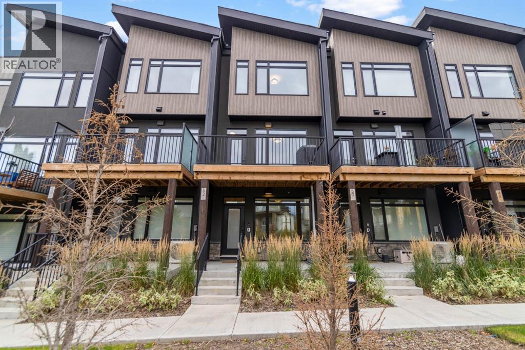 52 Royal Elm Green NW, Calgary, Alberta, T3G0G8