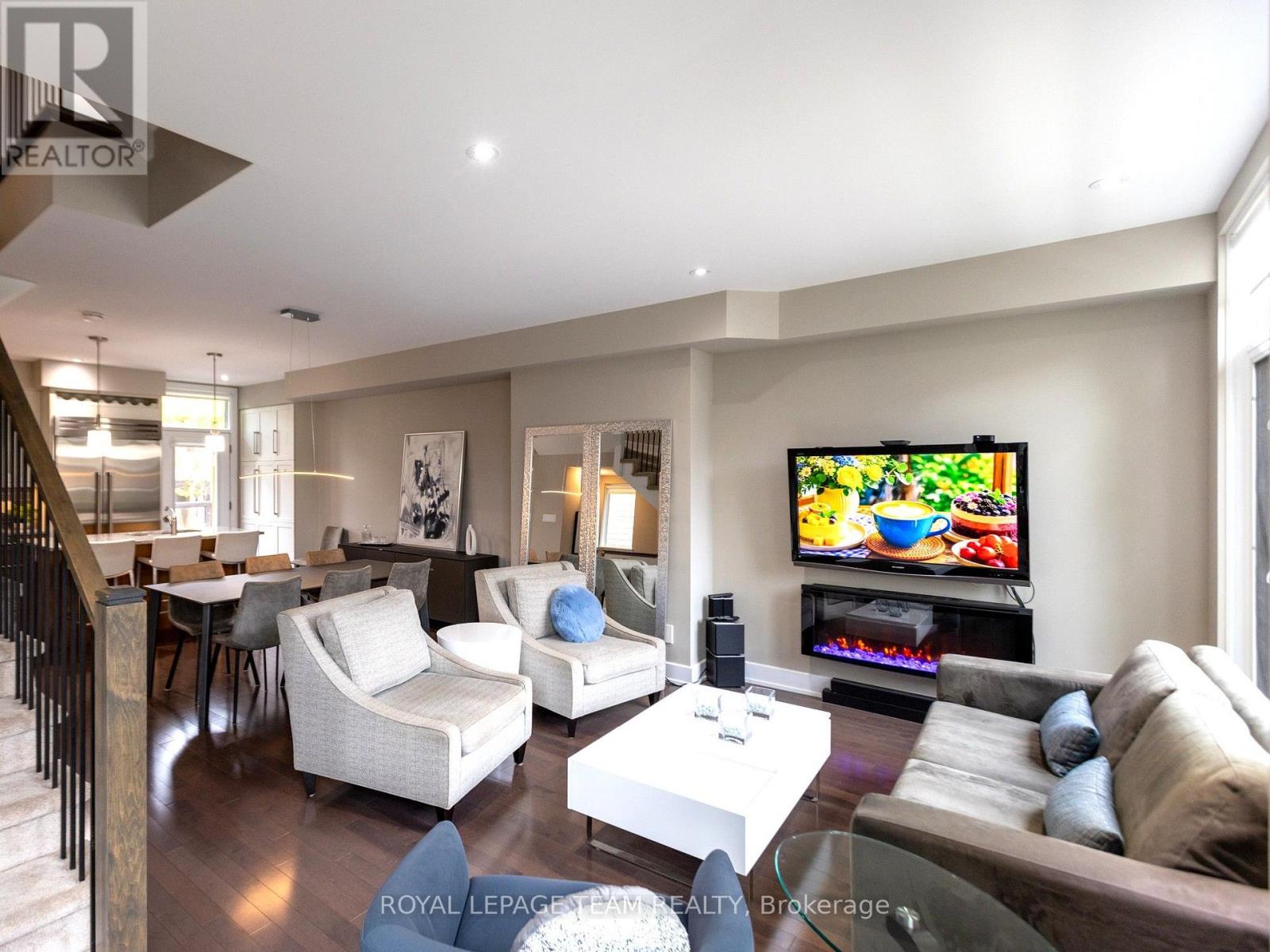 110 GREENFIELD AVENUE, Ottawa — photo 6