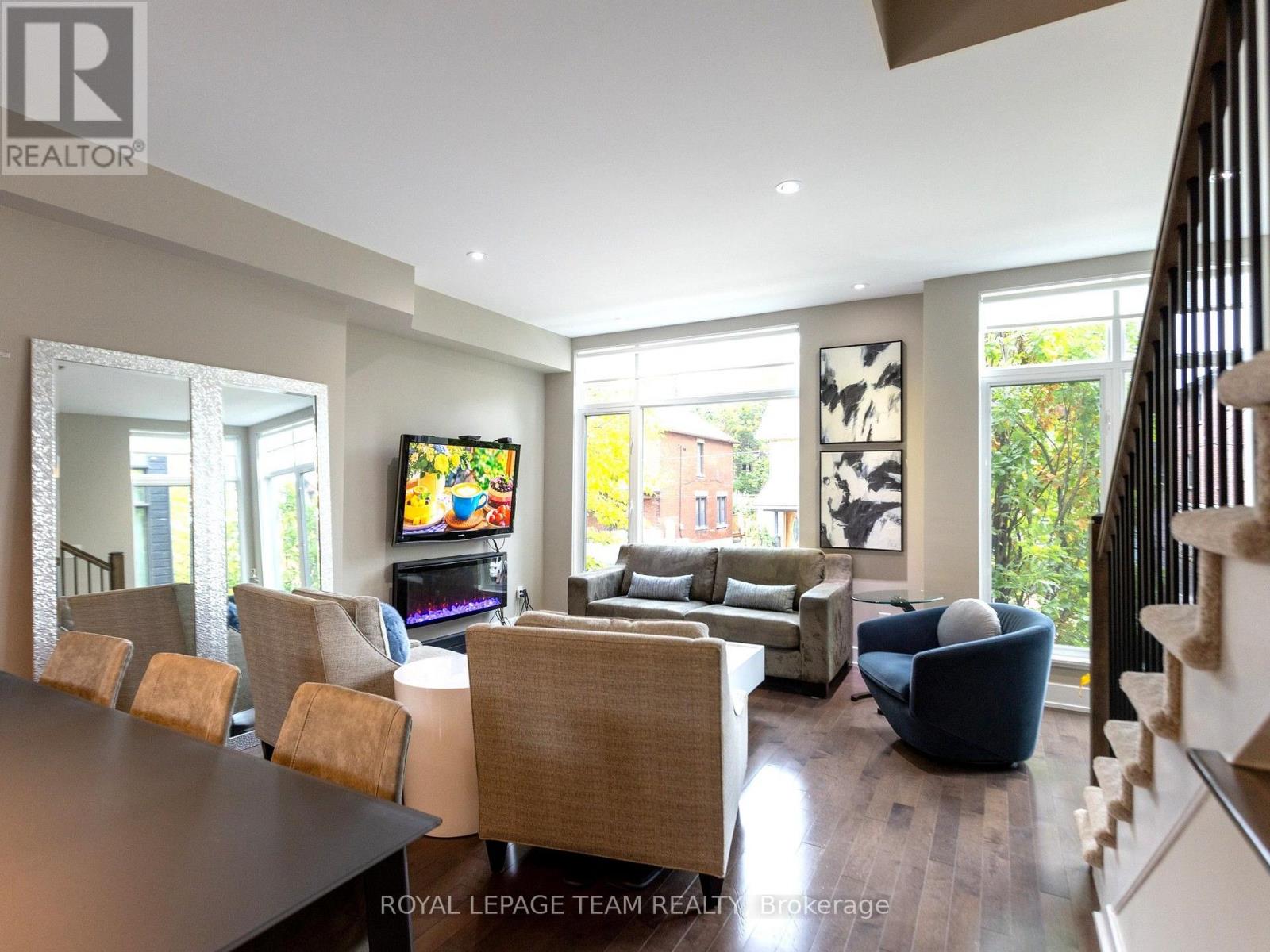 110 GREENFIELD AVENUE, Ottawa — photo 9