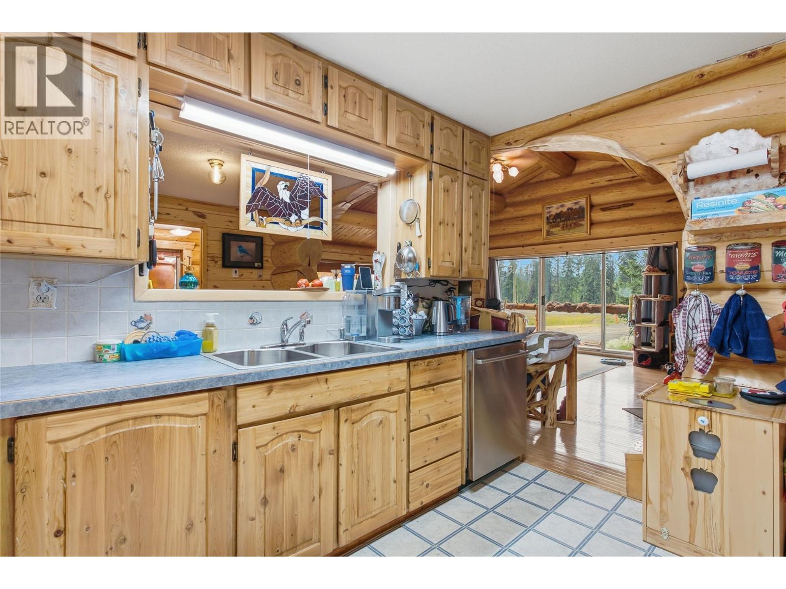 9736 Cariboo 97 Highway - 39