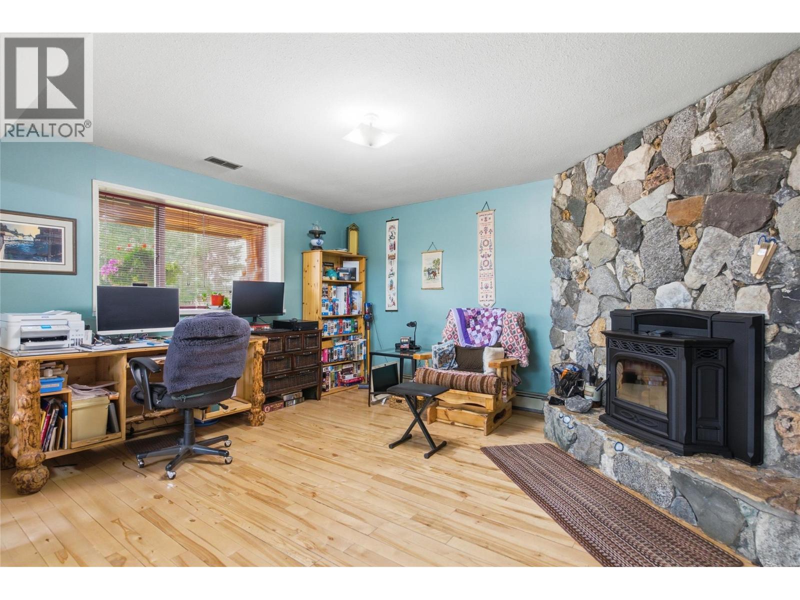 9736 Cariboo 97 Highway - 48